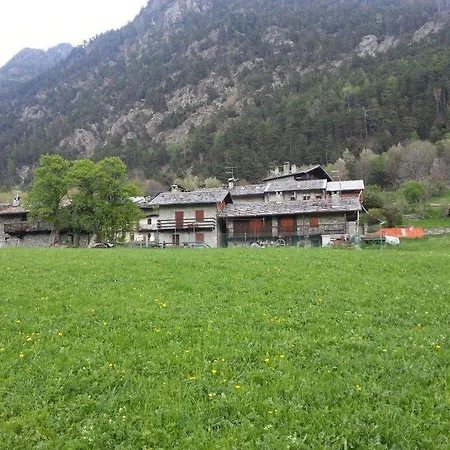 Casa Indipendente Val D'Ayas - Challand Saint Anselme Exterior photo