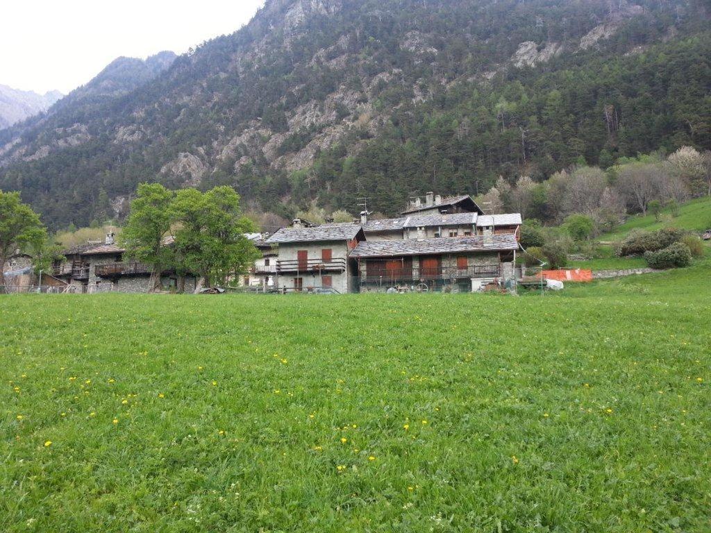 Casa Indipendente Val D'ayas - Saint Anselme Challand-Saint-Anselme